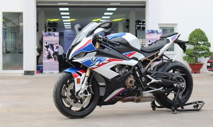 Bmw Motorrad Giá Bao Nhiêu? So Sánh 5 Dòng Xe Phổ Biến Nhất Tại Việt Nam