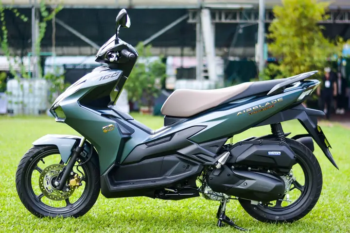 Giá Các Loại Xe Air Blade 2024: So Sánh Chi Tiết 3 Phiên Bản Phổ Biến