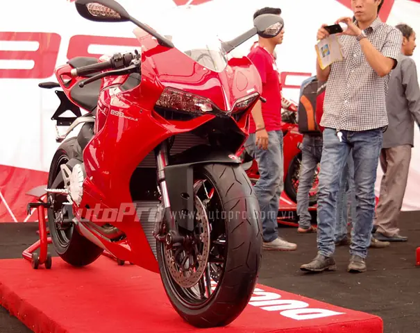 Giá Xe Ducati 899 Panigale Tại Việt Nam: Review Đầy Đủ Thông Tin