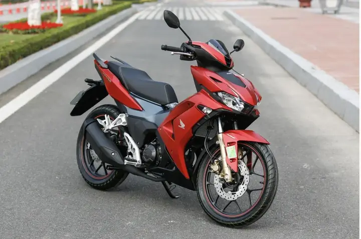 Đánh Giá Chi Tiết Honda Winner X: Xe Côn Tay 150cc Mạnh Mẽ, Giá Thành Thế Nào?