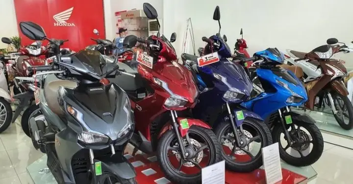 Giá Xe Tay Ga Honda Mới Nhất: Đánh Giá Chi Tiết Và Bảng Giá Cập Nhật