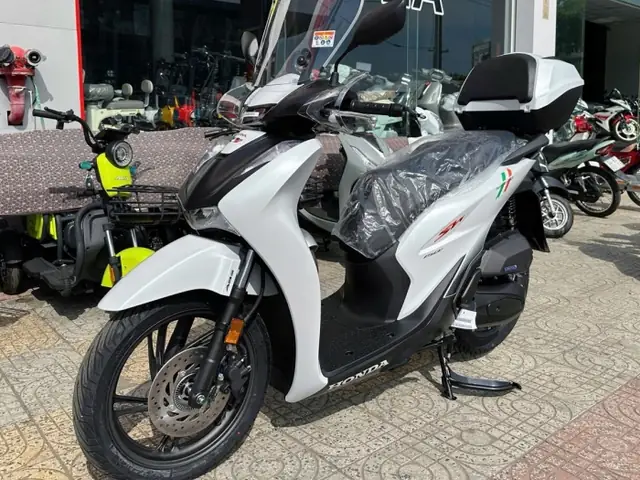 Xe Sh 150i Việt Nam Là Gì? Đánh Giá Chi Tiết Thông Số, Ưu Nhược Điểm Và So Sánh Với Đối Thủ