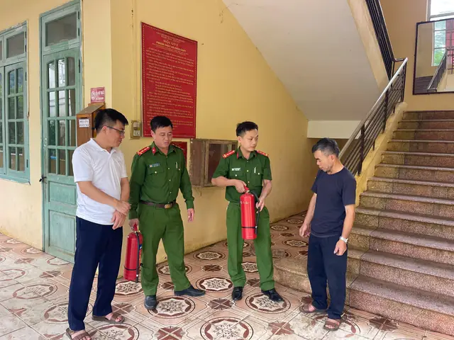 Có Xe Hơi Nhà Rỗi