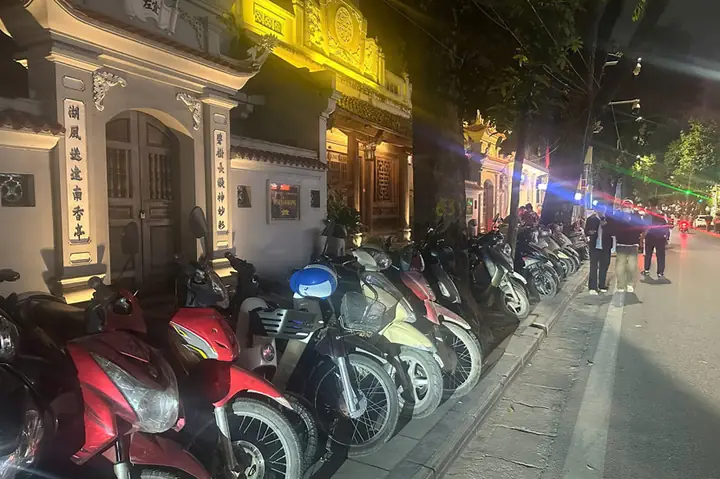 Dđỗ Xe Nhà Thờ Lớn