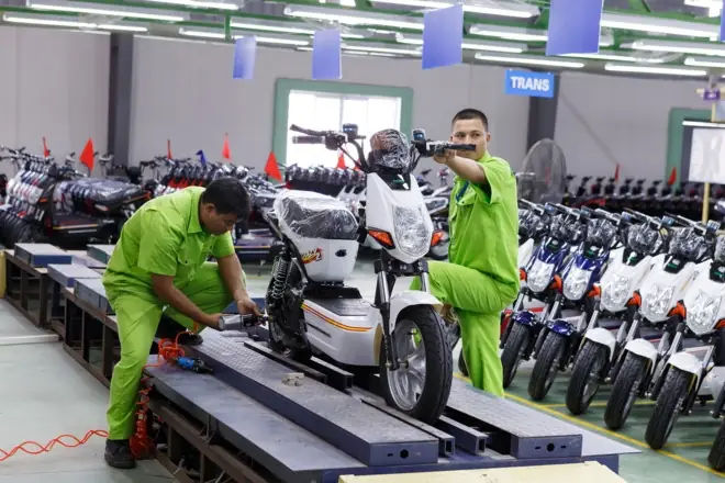 Nhà Máy Sản Xuất Xe