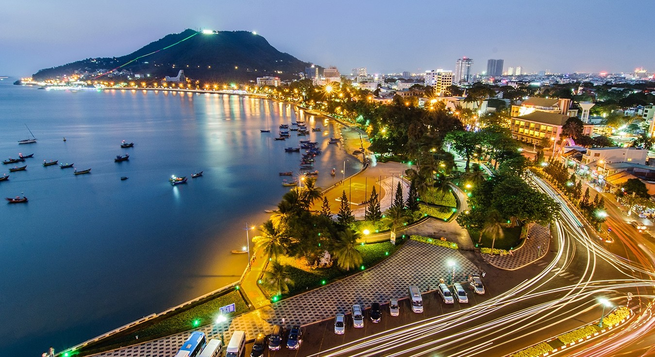 Bờ biển Vũng Tàu - thế mạnh du lịch và dịch vụ