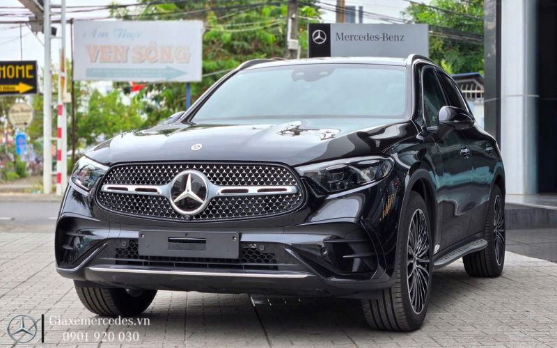 Mercedes GLC giá chỉ từ 2,299 tỷ đồng