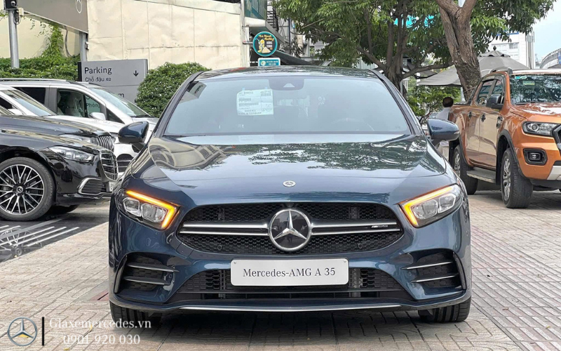 Mercedes A-Class giá chỉ từ 1,829 tỷ đồng