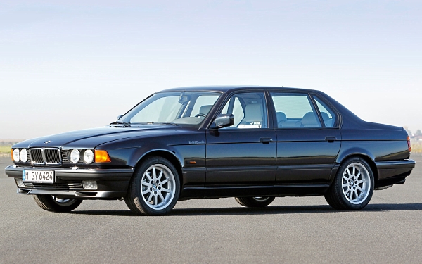 E32-BMW-750iL-Front-Quarter