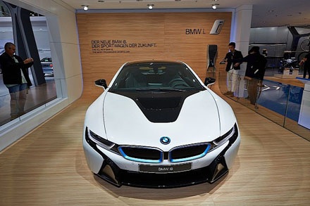 BMW i8 sẽ đến tay người dùng đầu năm sau