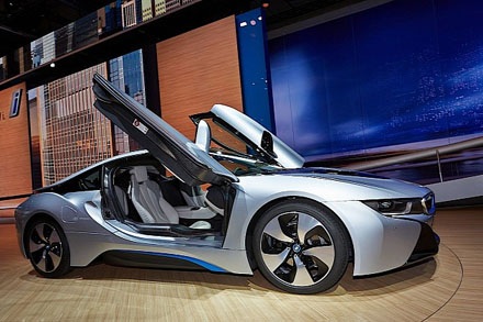 BMW i8 sẽ đến tay người dùng đầu năm sau
