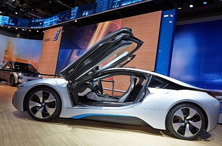 BMW i8 sẽ đến tay người dùng đầu năm sau