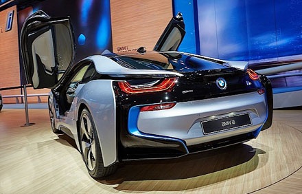 BMW i8 sẽ đến tay người dùng đầu năm sau