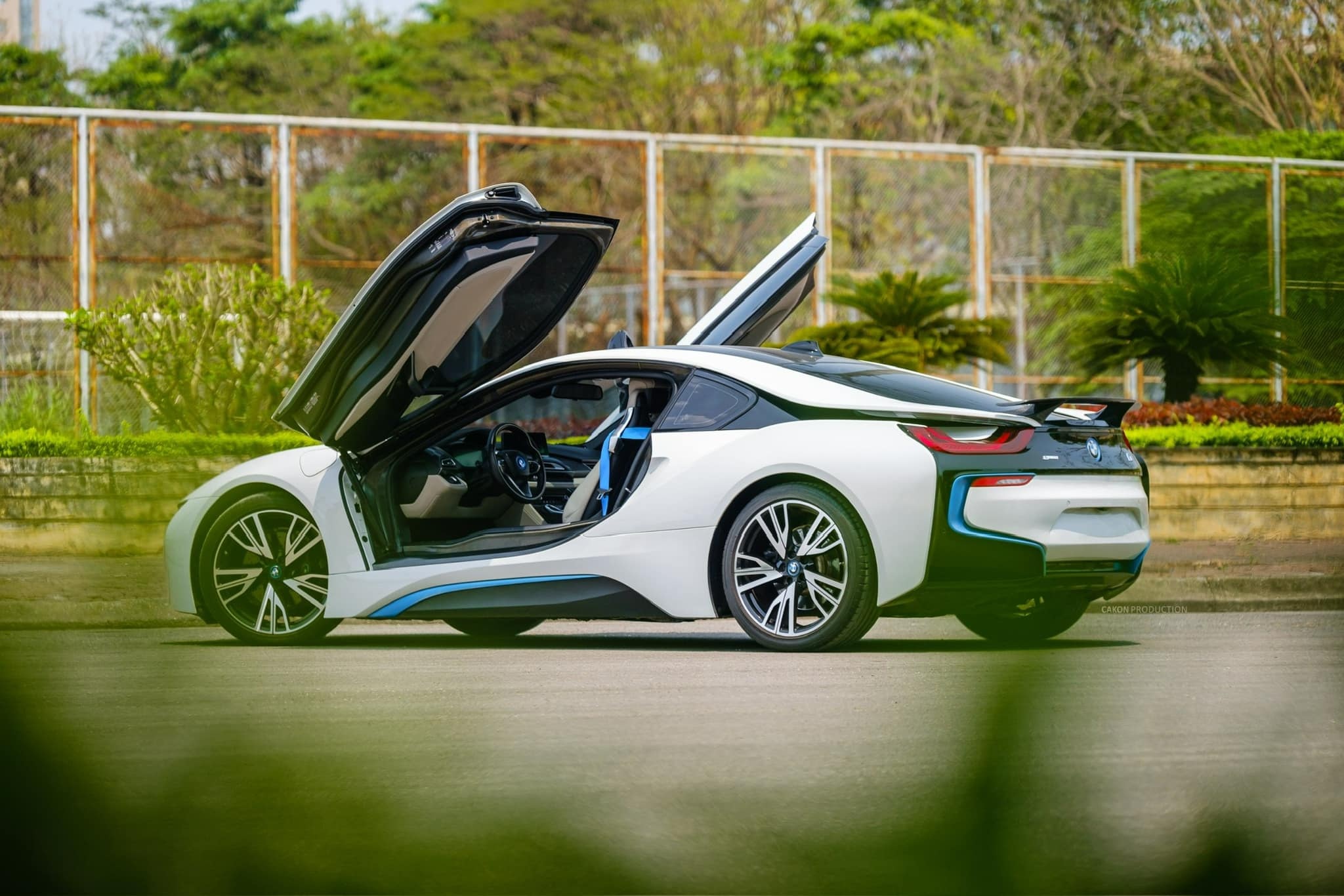 Sau gần 10 năm sử dụng, BMW i8 mất giá tới 5 tỷ đồng - 3