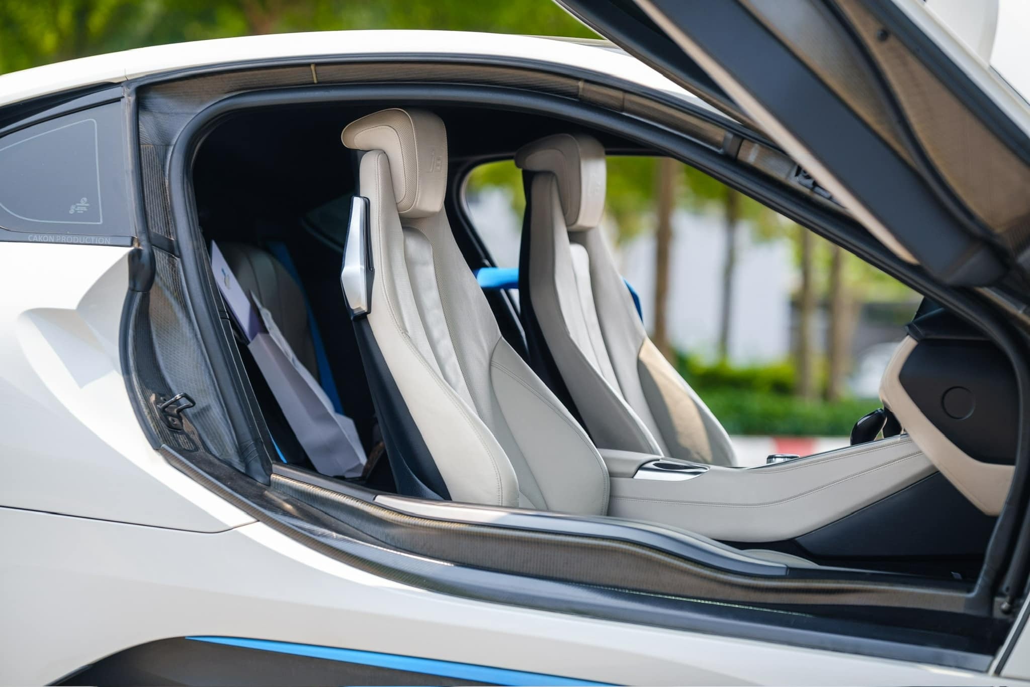 Sau gần 10 năm sử dụng, BMW i8 mất giá tới 5 tỷ đồng - 5