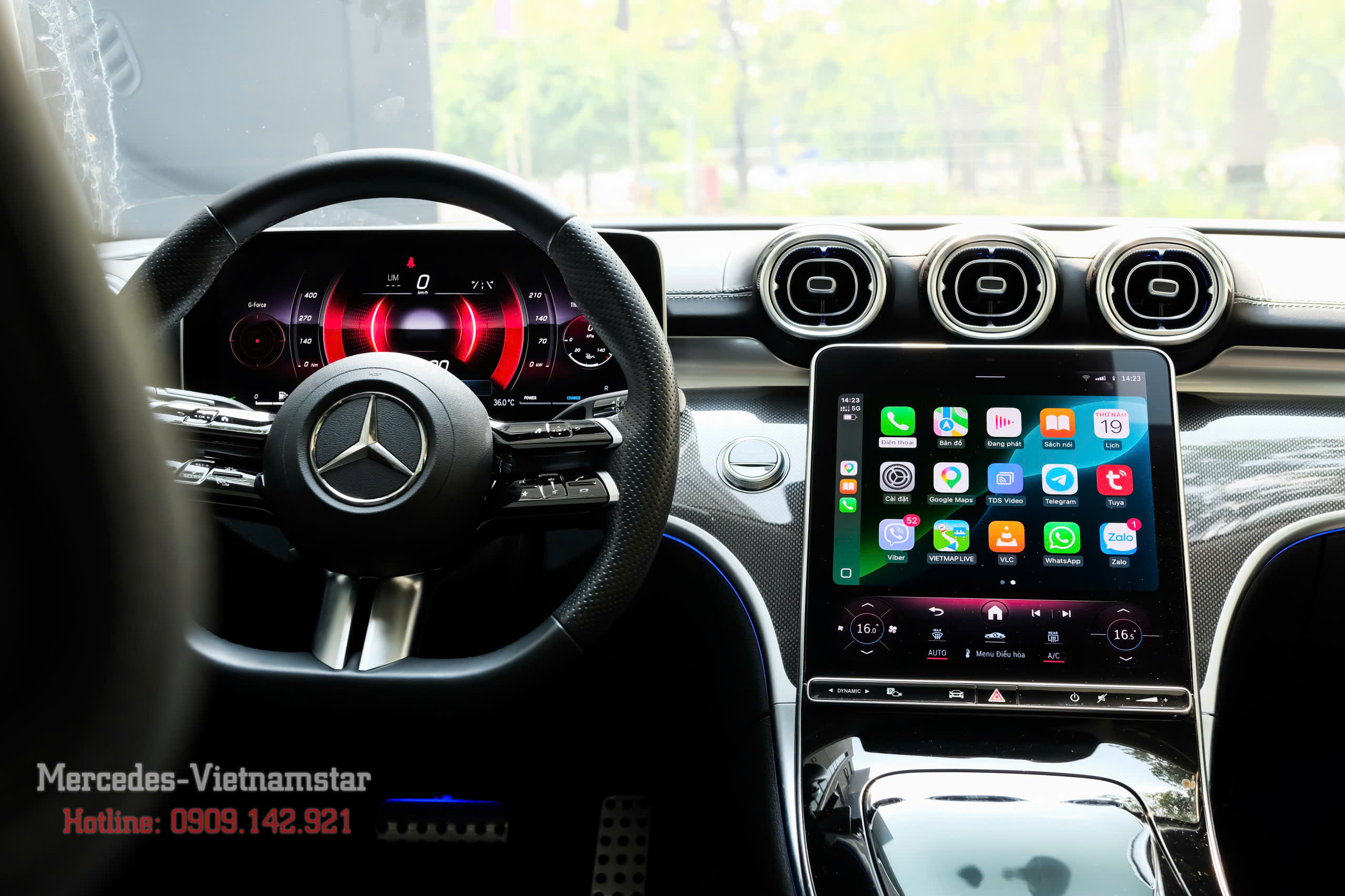 tong quan noi that mercedes c300 amg mau den sang trong