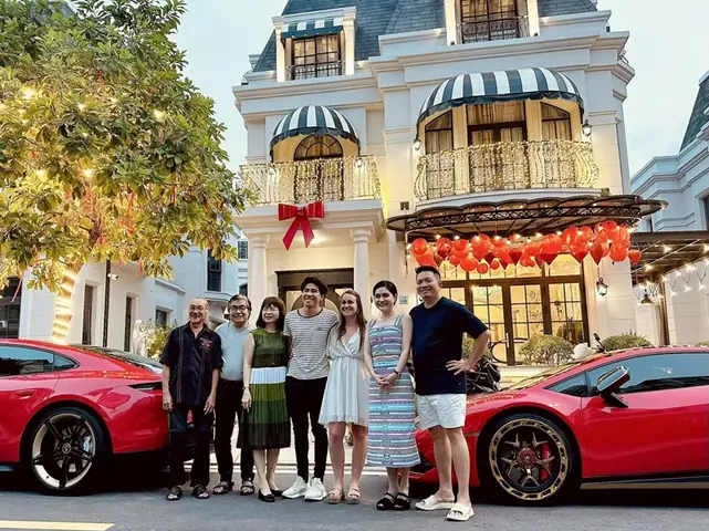 Ca Sĩ Nữ Có Nhà Lầu Xe Hơi