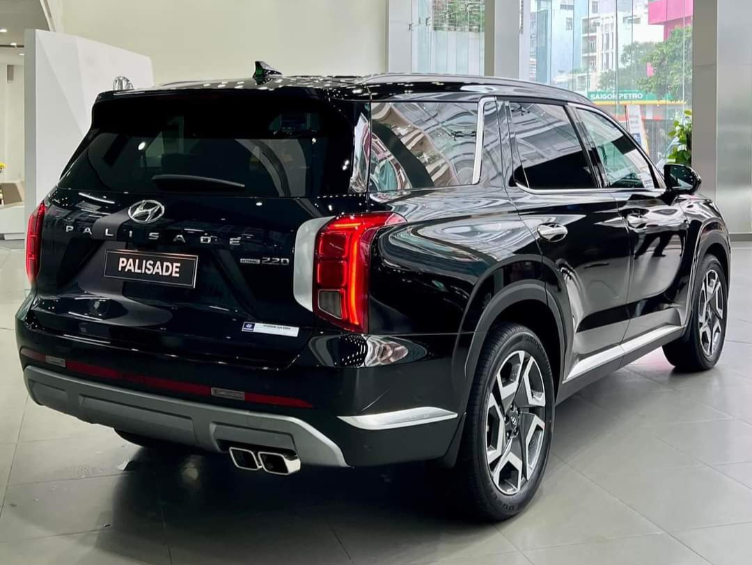 xe hyundai palisade màu đen