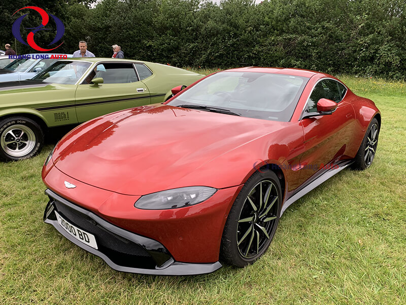 Aston Martin DB11