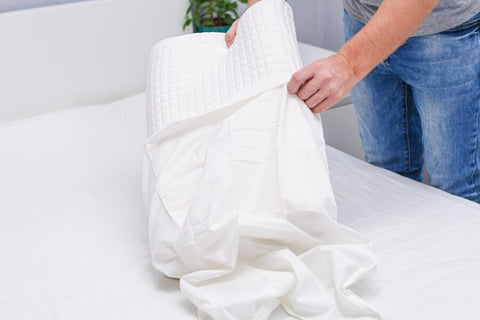 Cách Tẩy Vỏ Gối Bị Mốc Nhanh Chóng Và Hiệu Quả