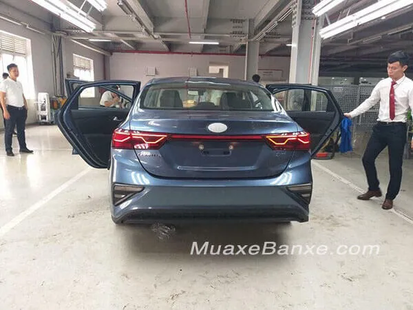 den-hau-xe-kia-cerato-2019-so-san-mt-muaxebanxe-com-1