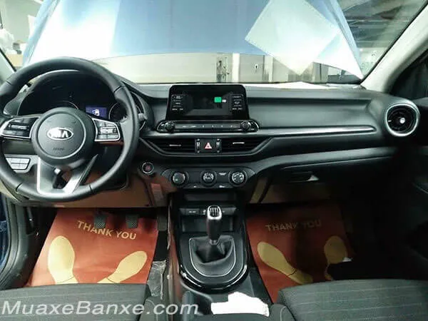 noi-that-xe-kia-cerato-2019-so-san-mt-muaxebanxe-com-1