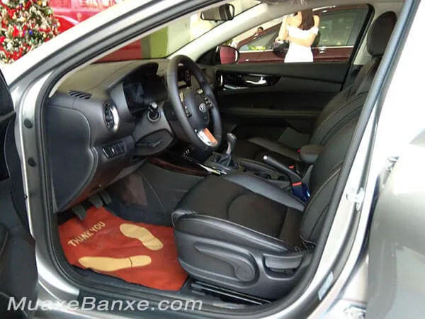 hang-ghe-truoc-kia-cerato-16mt-2019-so-san-muaxebanxe-com