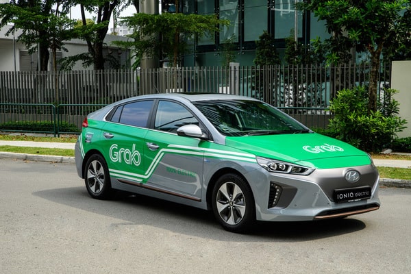 Xe đời bao nhiêu được chạy Grabcar? Theo quy định của nền tảng, xe tài xế chạy dịch vụ cần đáp ứng sản xuất từ năm 2012 trở lên