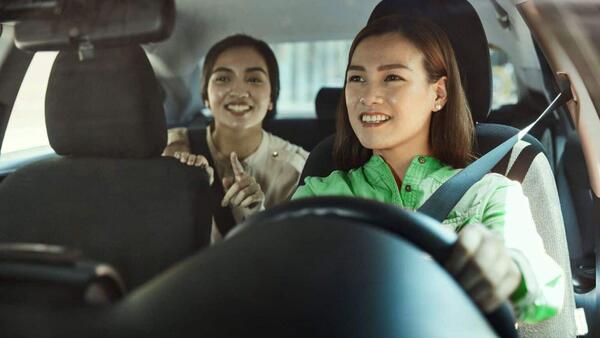 Ngoài thỏa mãn điều kiện xe đời bao nhiêu được chạy Grabcar, tài xế phải từ 18 tuổi trở lên, là công dân Việt Nam,... mới đủ điều kiện đăng ký