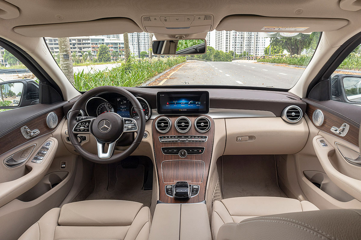 Các dòng xe Mercedes nói chung mất giá khá nhanh.
