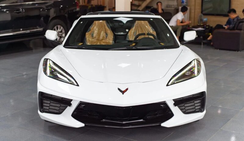 Chi tiết “Siêu xe giá rẻ” Chevrolet Corvette C8 giá 7 tỷ đồng