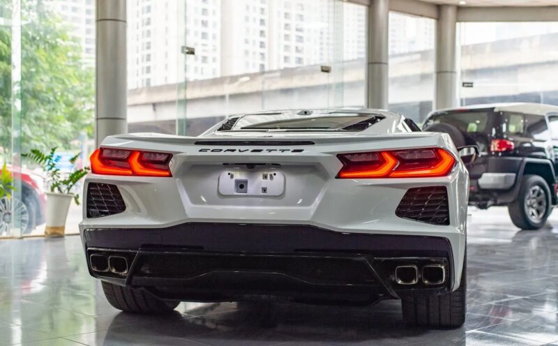 Chi tiết “Siêu xe giá rẻ” Chevrolet Corvette C8 giá 7 tỷ đồng