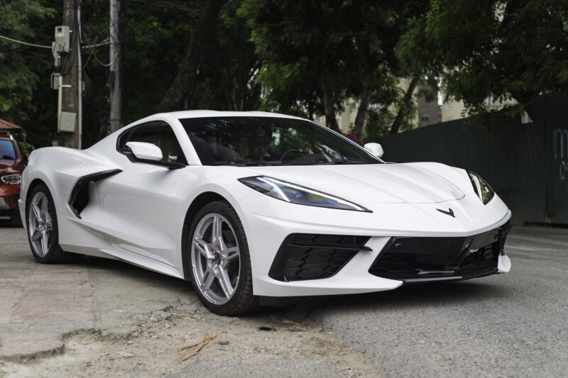 Chi tiết “Siêu xe giá rẻ” Chevrolet Corvette C8 giá 7 tỷ đồng