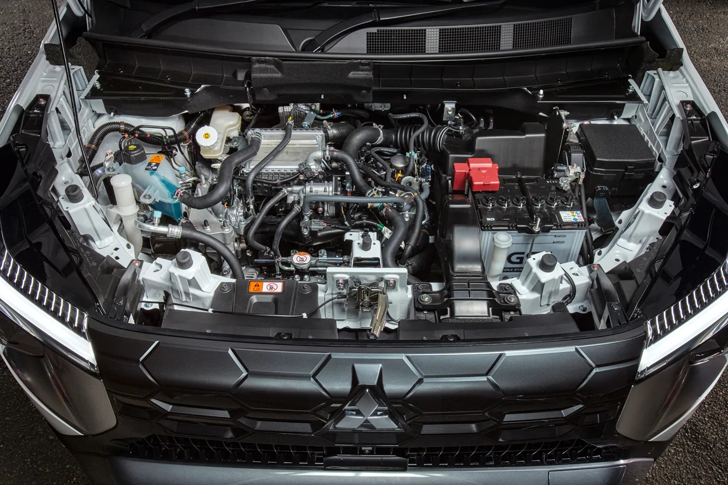 Động cơ và công nghệ an toàn Mitsubishi Destinator