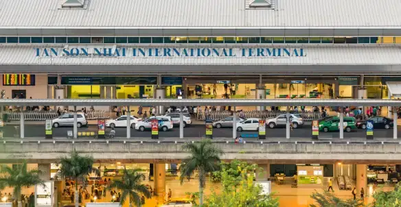 Đi Xe Máy Tới Nhà Ga T2