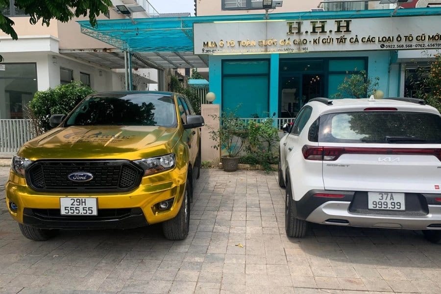 Biển số đẹp thường là tứ quý, ngũ quý, số tiến hoặc các cặp lộc phát (68) và thần tài (79)