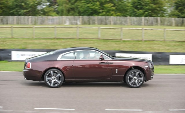 hinh-anh-than-xe-rolls-royce-ghost-2021