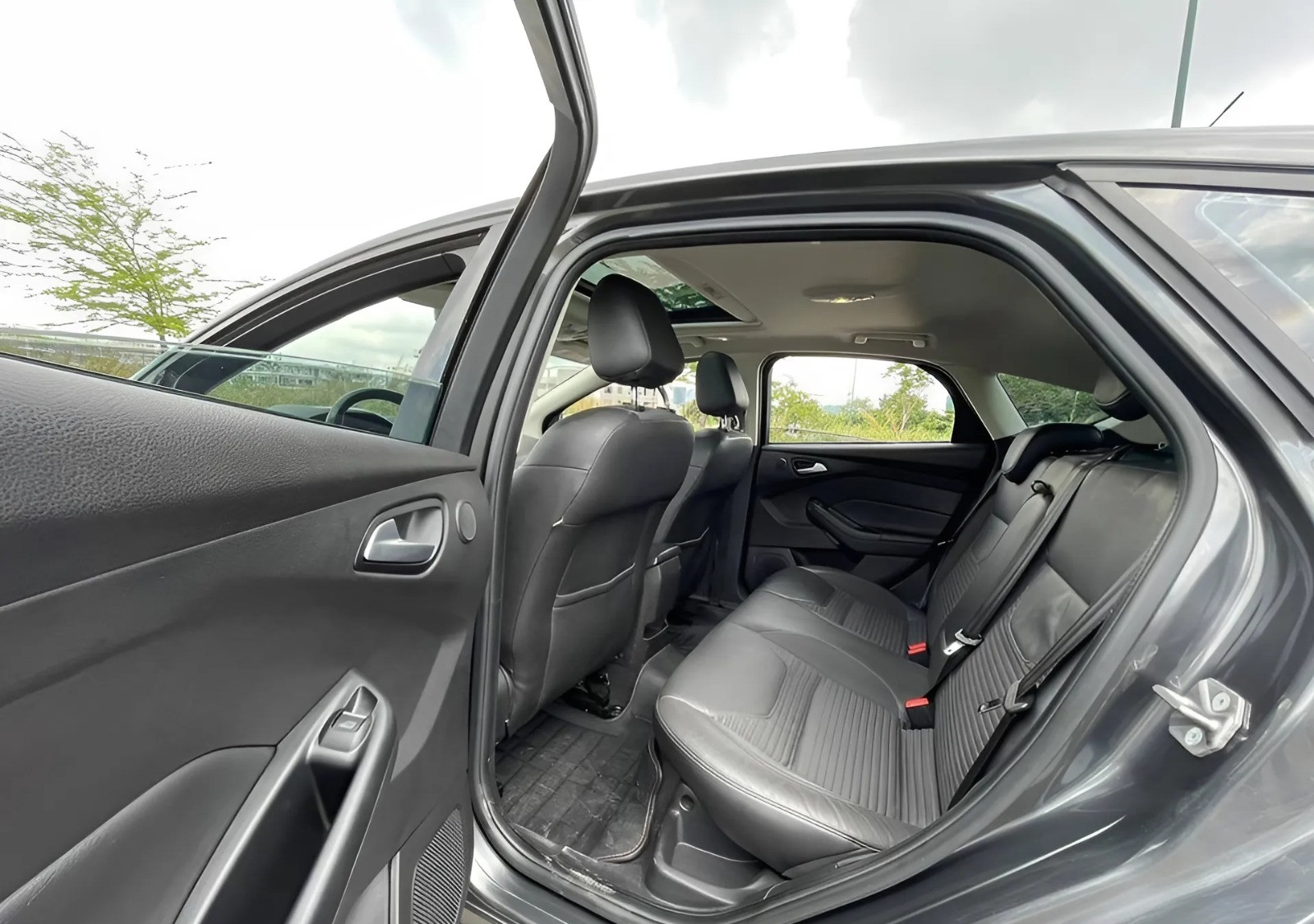 ford focus 5.jpeg