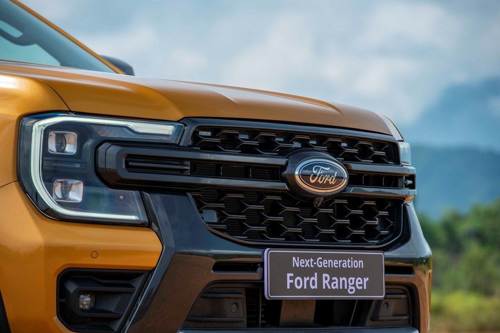 Ford Ranger ngoại thất mạnh mẽ
