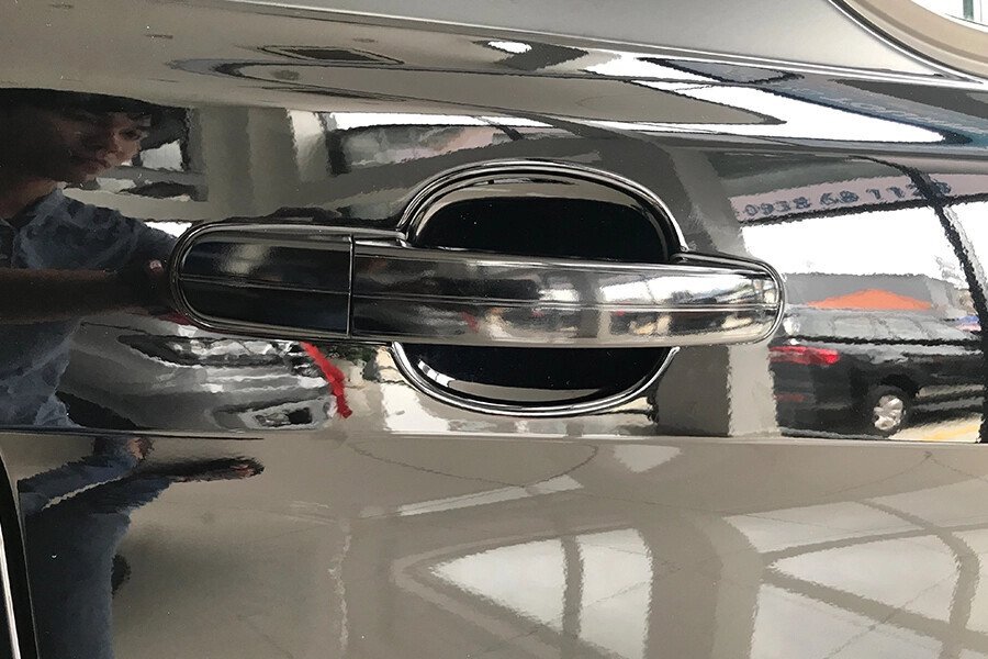 Ford Tourneo Trend (Máy xăng) - Hình 9