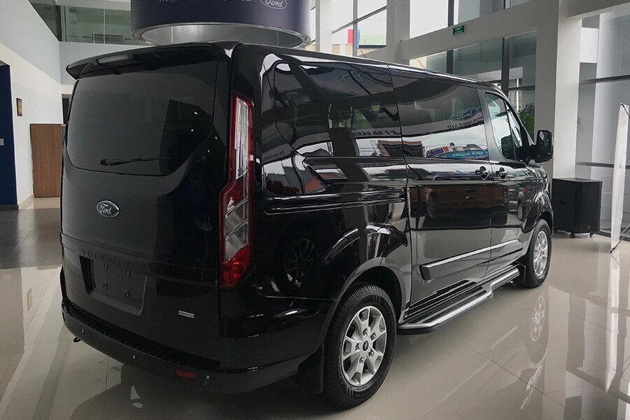 Ford Tourneo Trend (Máy xăng) - Hình 13