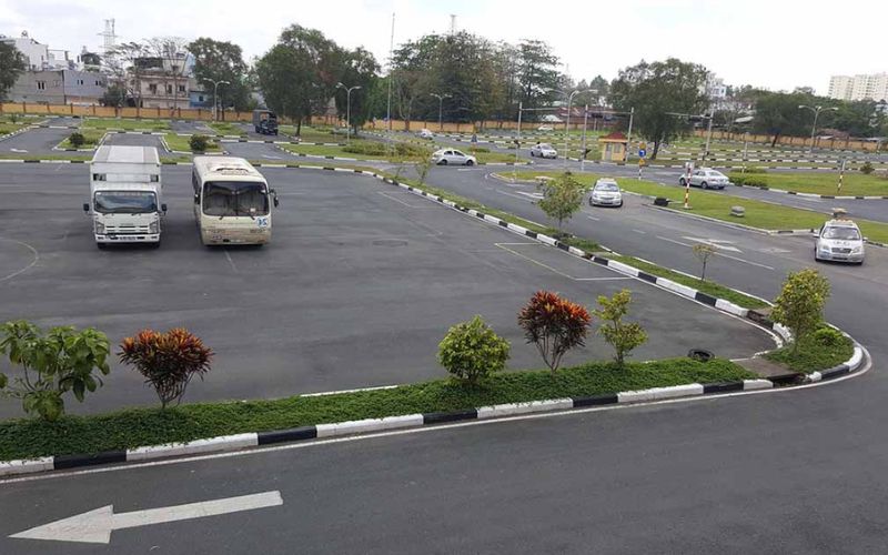Các khoản buộc phải đóng khi học B2