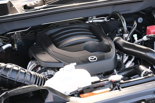 Mazda-BT-50-2021-than-xe