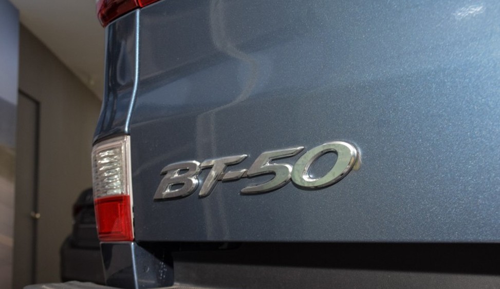 Giá xe Mazda BT-50 3.2 Premium AT