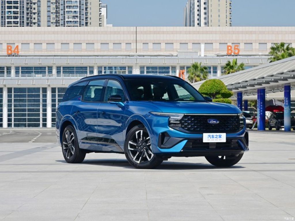 Ford Edge L 2023 chính thức được chốt giá từ 788 triệu VNĐ