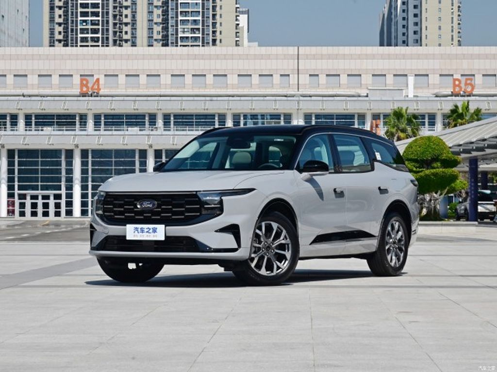 Ford Edge L 2023 chính thức được chốt giá từ 788 triệu VNĐ