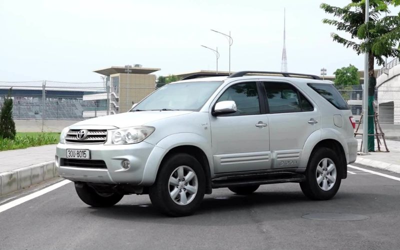 Giá Xe Và Ưu Nhược Điểm Khi Mua Xe Toyota Fortuner Cũ