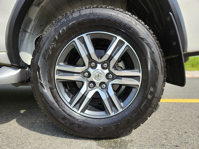 dong co fortuner