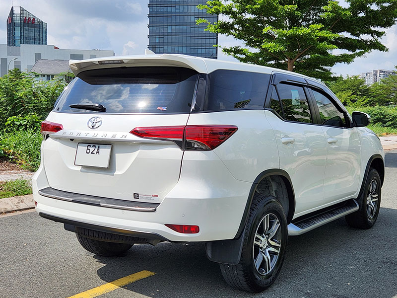 dong ho xe fortuner