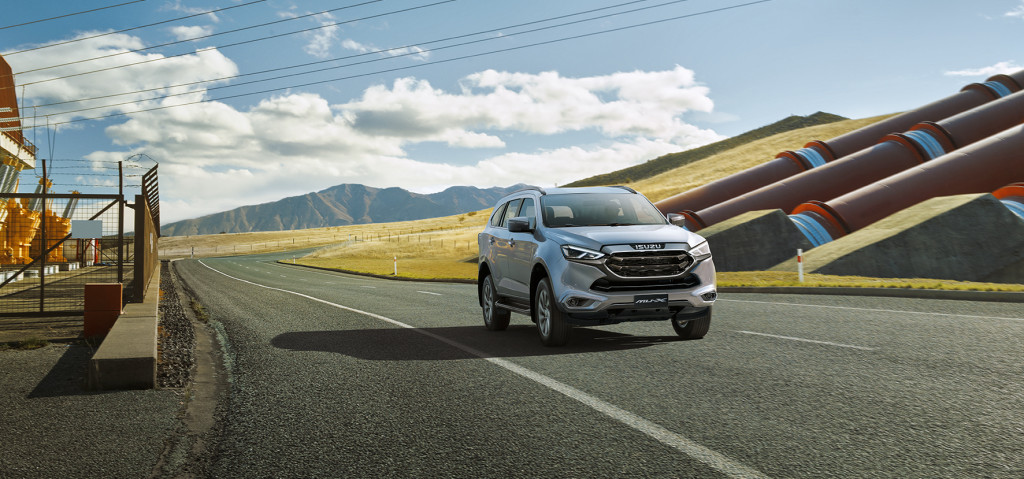Isuzu mux premium số tự động